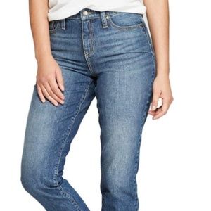 Universal Threads High-Rise Straight-Leg Raw Hem S